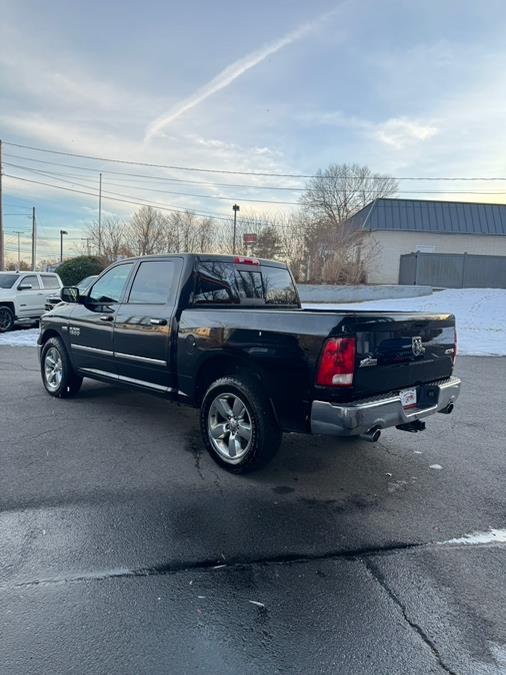 2015 RAM 1500 4WD Crew Cab 140.5