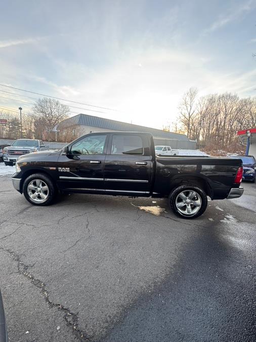 2015 RAM 1500 4WD Crew Cab 140.5