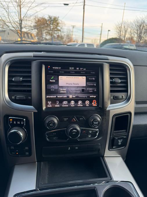 2015 RAM 1500 4WD Crew Cab 140.5