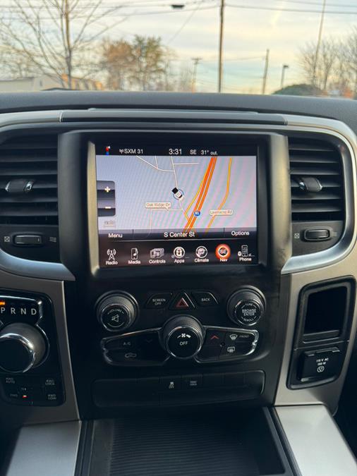 2015 RAM 1500 4WD Crew Cab 140.5