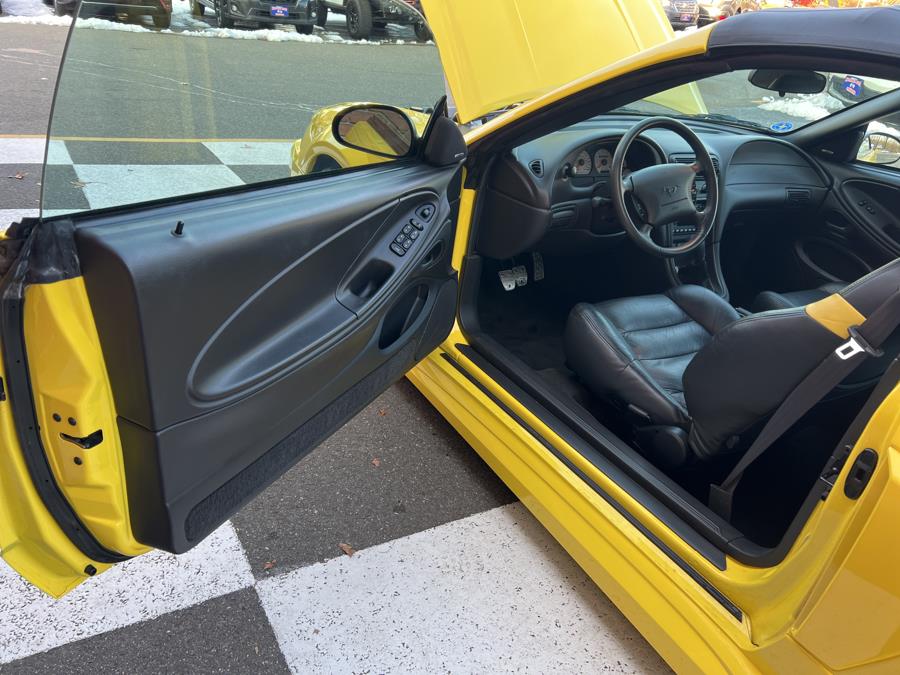 2001 Ford Mustang GT photo