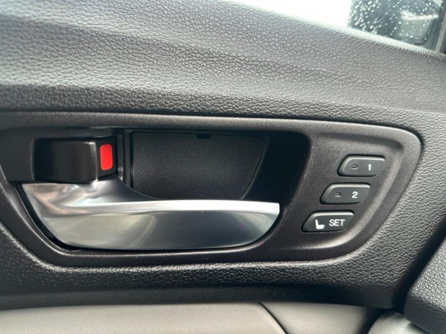 2015 Acura TLX Base 4dr Sedan photo