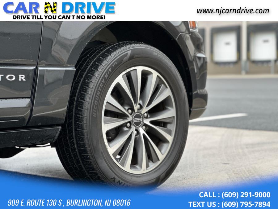 2015 Lincoln Navigator 4WD photo