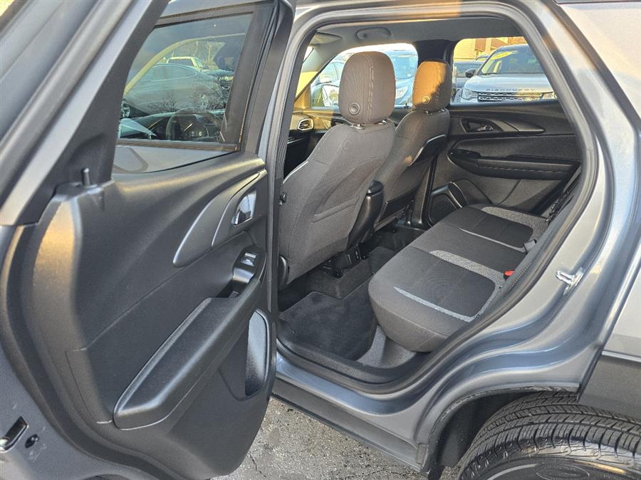 2021 Chevrolet Trailblazer FWD 4dr LT photo