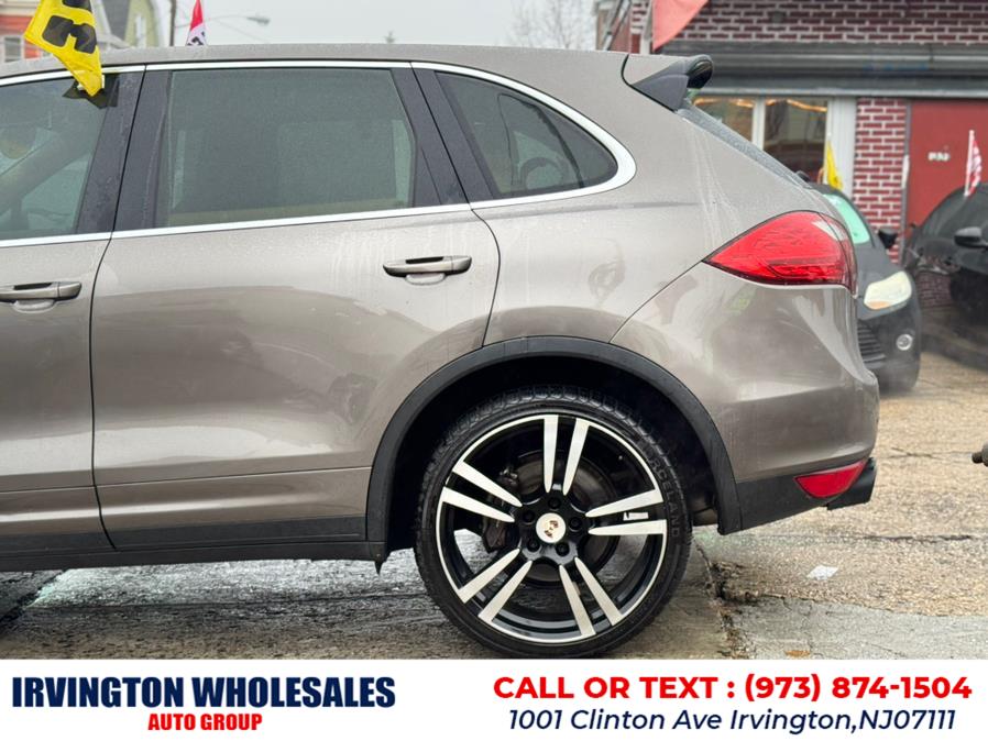 2012 Porsche Cayenne photo