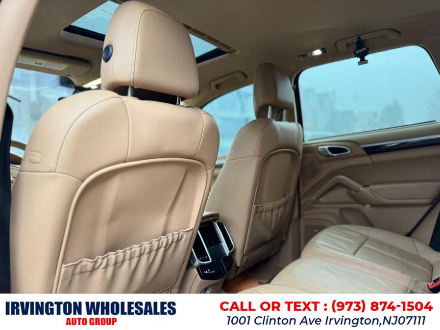 2012 Porsche Cayenne photo