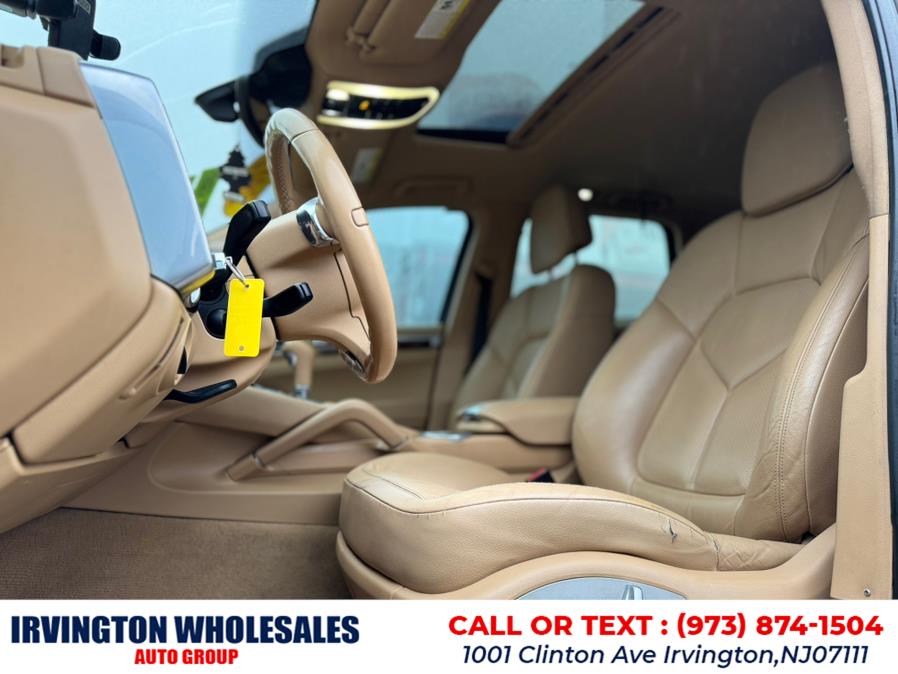 2012 Porsche Cayenne photo