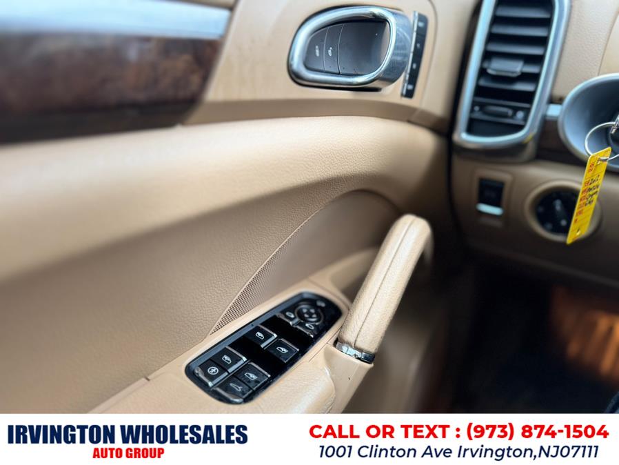 2012 Porsche Cayenne photo