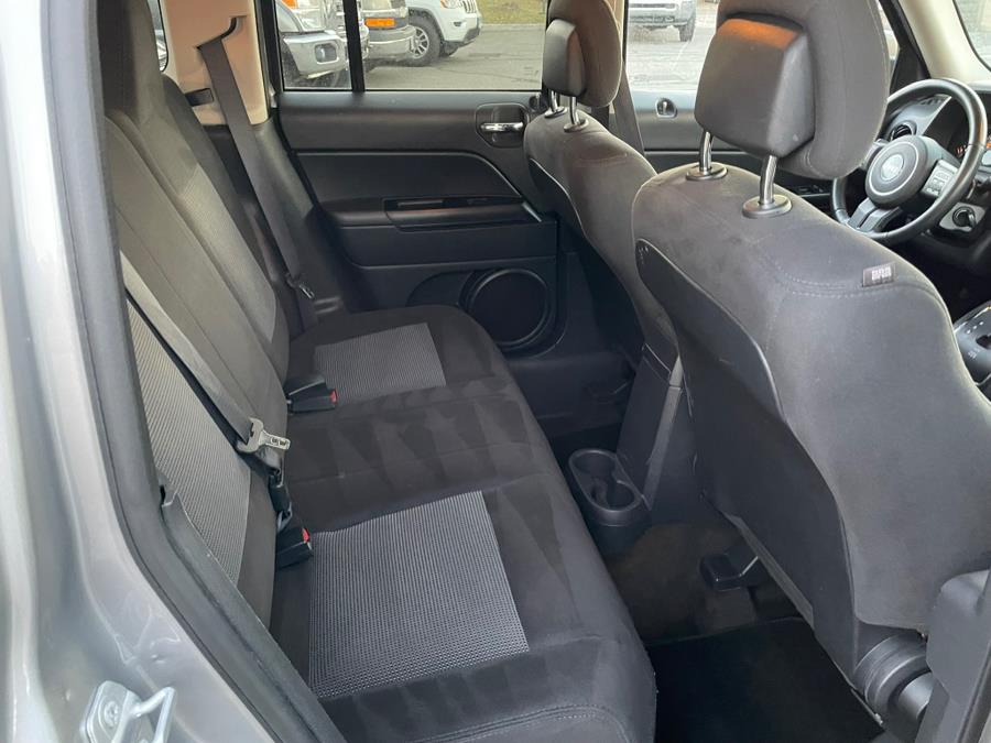2016 Jeep Patriot 4WD 4dr Latitude photo