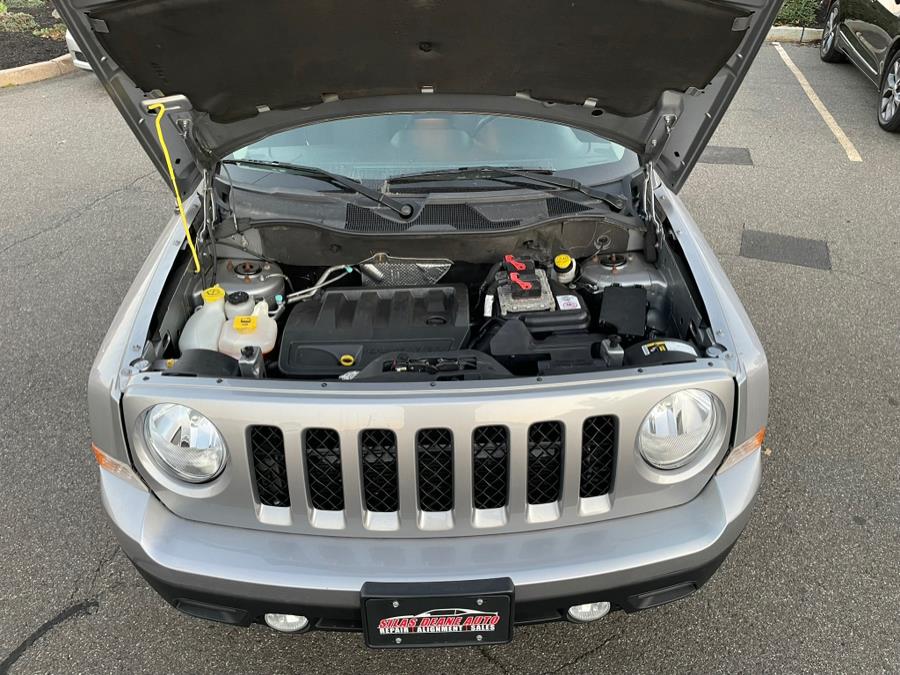 2016 Jeep Patriot 4WD 4dr Latitude photo