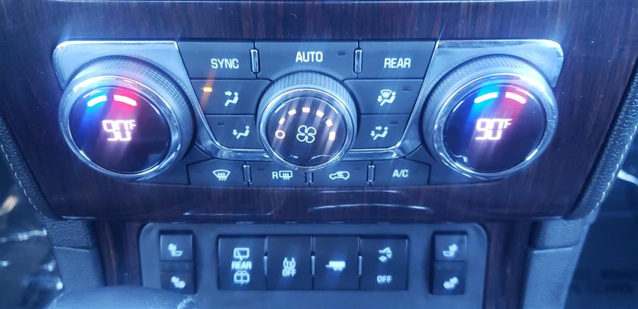 2017 Chevrolet Traverse AWD 4dr LT w/2LT photo