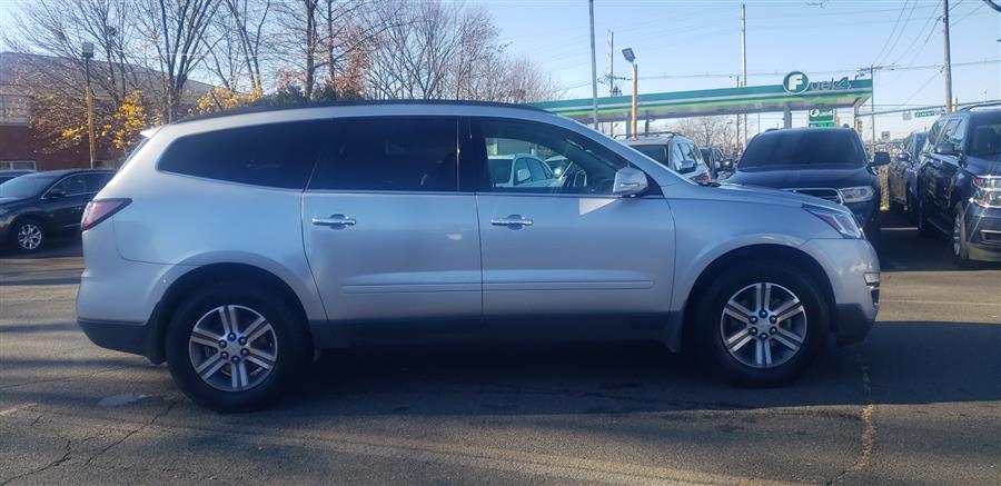 2017 Chevrolet Traverse AWD 4dr LT w/2LT photo