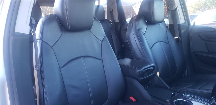 2017 Chevrolet Traverse AWD 4dr LT w/2LT photo