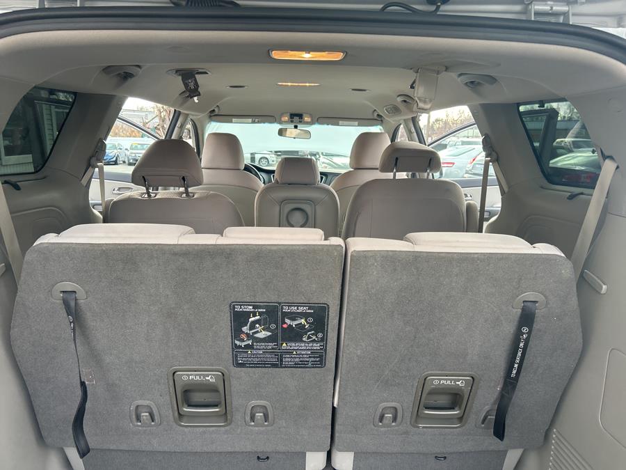 2016 Kia Sedona 4dr Wgn LX photo