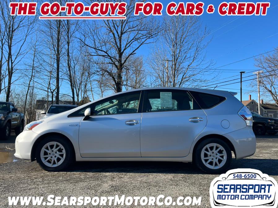 2012 Toyota Prius v Two photo