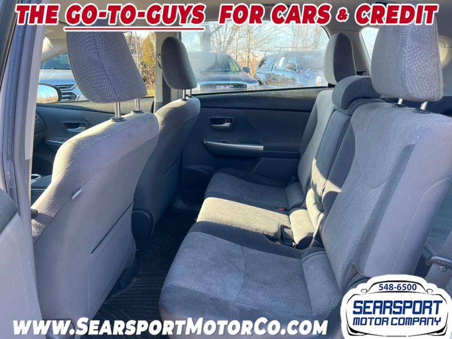 2012 Toyota Prius v Two photo