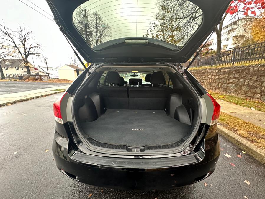 2015 Toyota Venza 4dr Wgn I4 AWD LE (Natl) photo