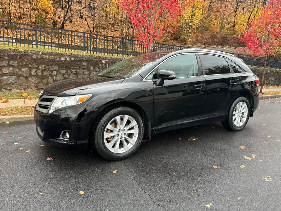 2015 Toyota Venza 4dr Wgn I4 AWD LE (Natl) photo