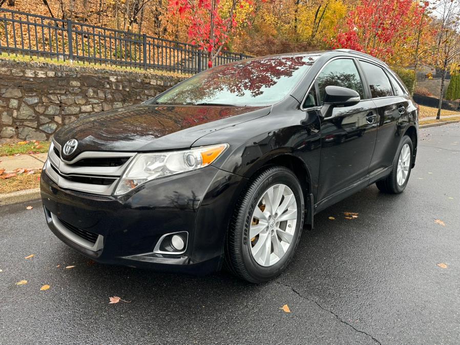 2015 Toyota Venza 4dr Wgn I4 AWD LE (Natl) photo