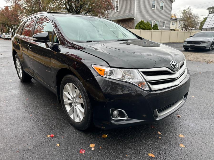 2015 Toyota Venza 4dr Wgn I4 AWD LE (Natl) photo