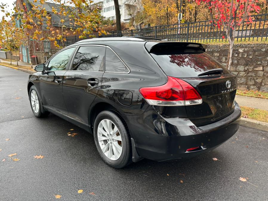 2015 Toyota Venza 4dr Wgn I4 AWD LE (Natl) photo