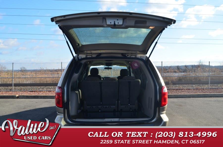 2007 Chrysler Town & Country Touring photo