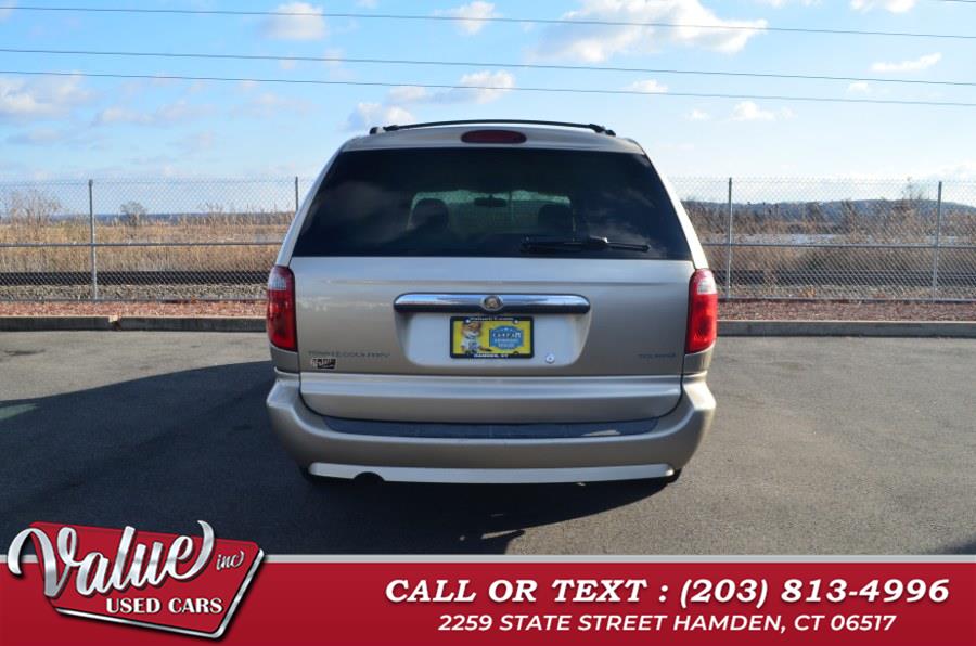 2007 Chrysler Town & Country Touring photo