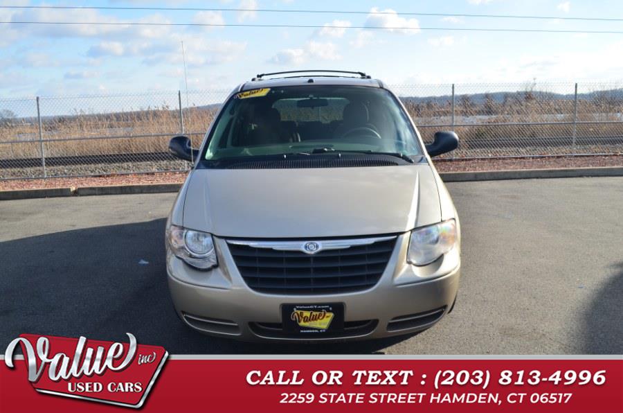 2007 Chrysler Town & Country Touring photo