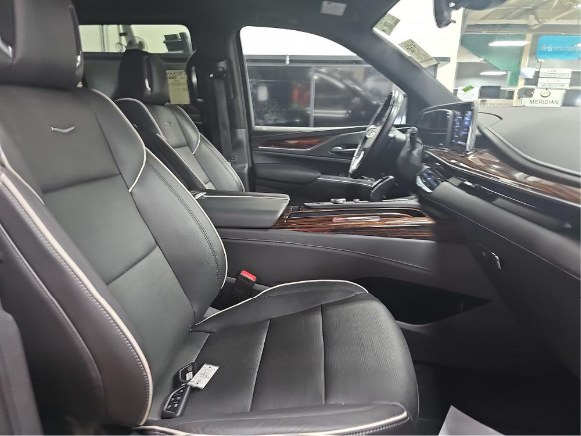 2023 Cadillac Escalade 4WD 4dr Premium Luxury photo
