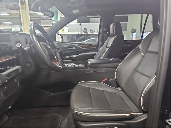 2023 Cadillac Escalade 4WD 4dr Premium Luxury photo