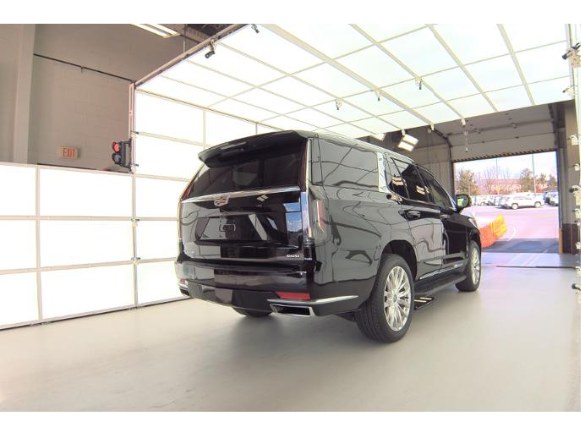 2023 Cadillac Escalade 4WD 4dr Premium Luxury photo