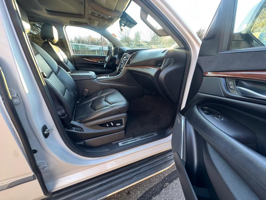 2016 Cadillac Escalade 4WD 4dr Luxury Collection photo