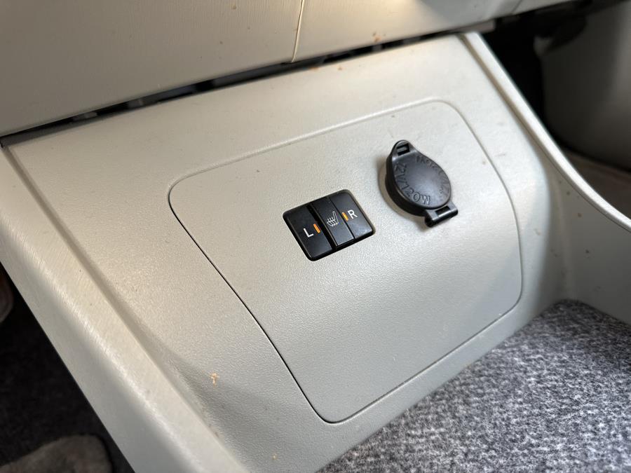 2013 Toyota Prius One photo