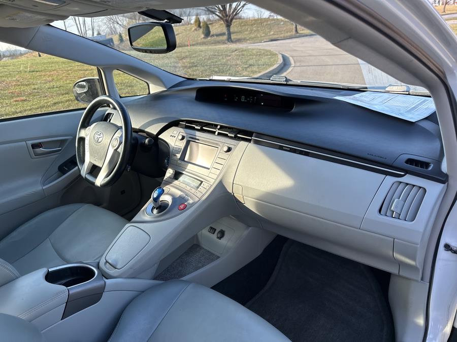 2013 Toyota Prius One photo