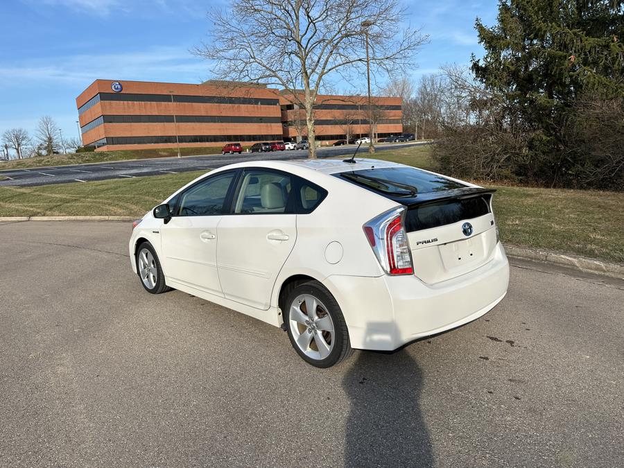 2013 Toyota Prius One photo