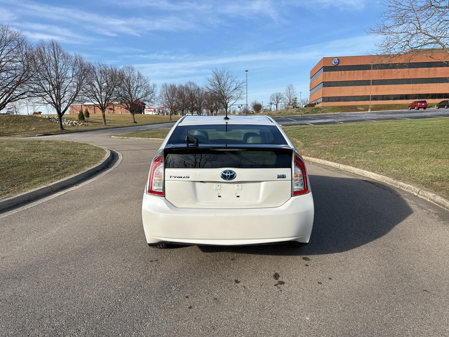 2013 Toyota Prius One photo