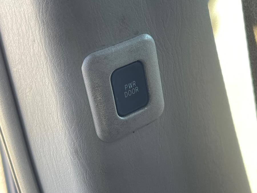 2010 Toyota Sienna XLE Limited photo