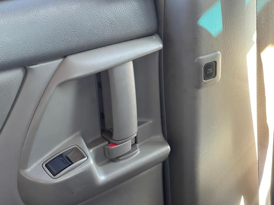 2010 Toyota Sienna XLE Limited photo