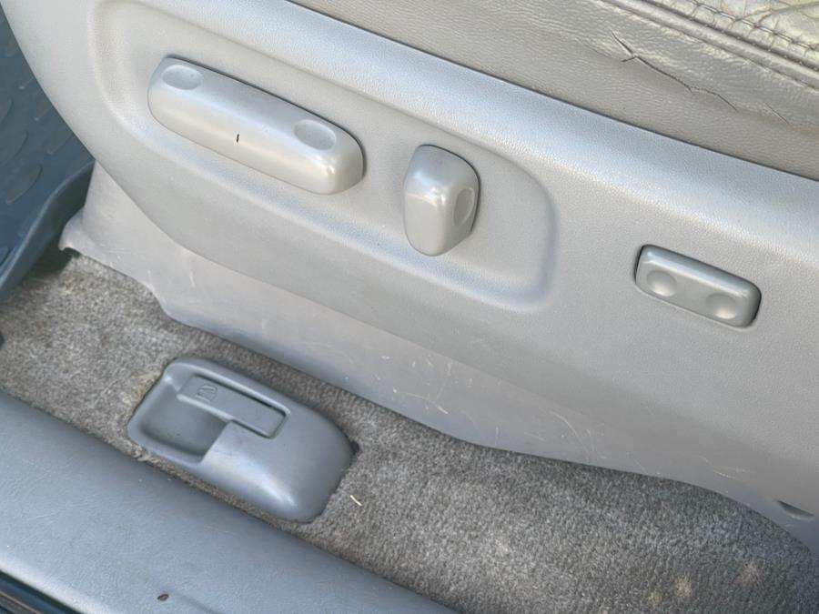 2010 Toyota Sienna XLE Limited photo