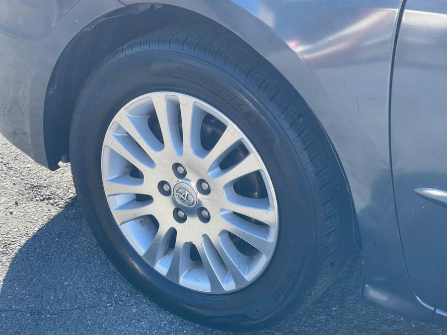 2010 Toyota Sienna XLE Limited photo