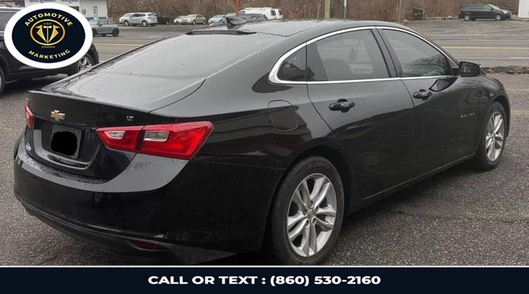 2017 Chevrolet Malibu 4dr Sdn LT w/1LT photo