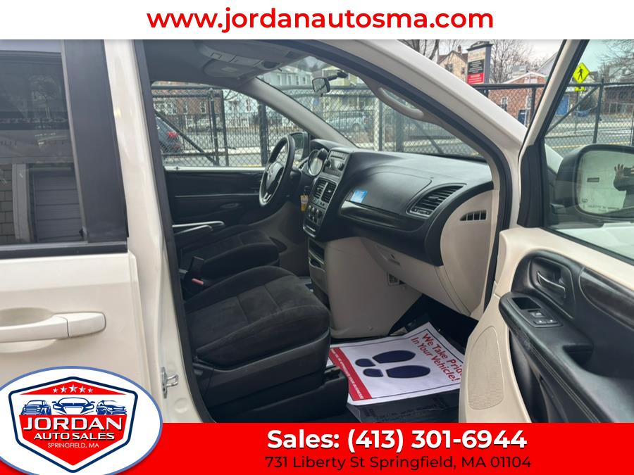 2013 Dodge Grand Caravan SE photo