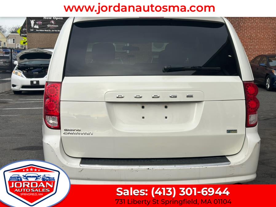 2013 Dodge Grand Caravan SE photo
