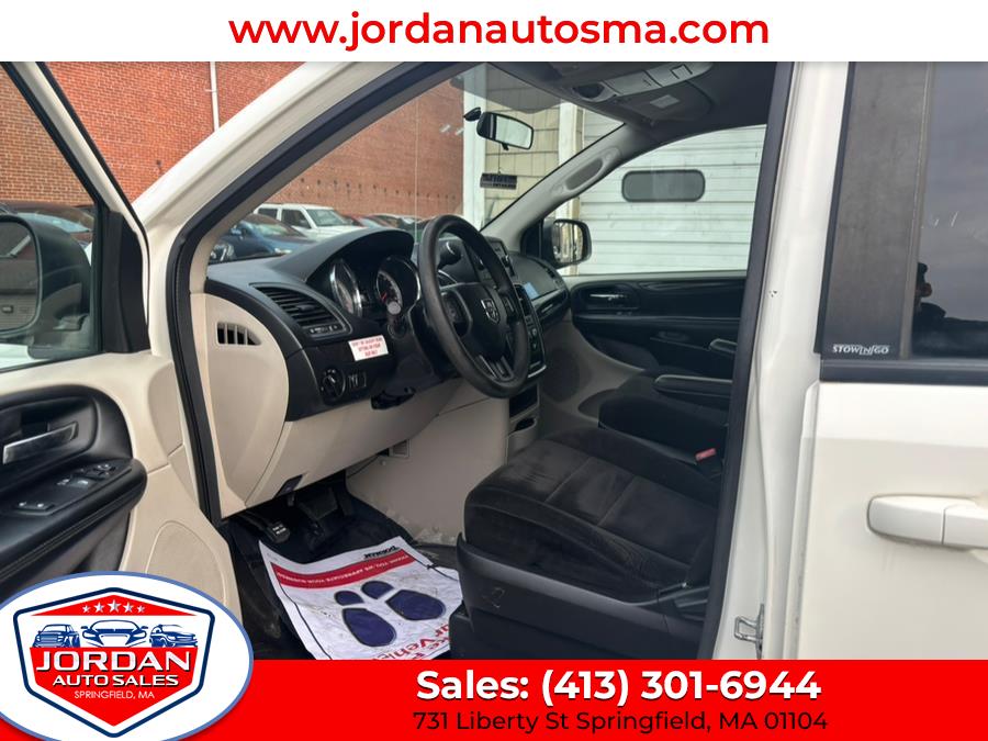 2013 Dodge Grand Caravan SE photo