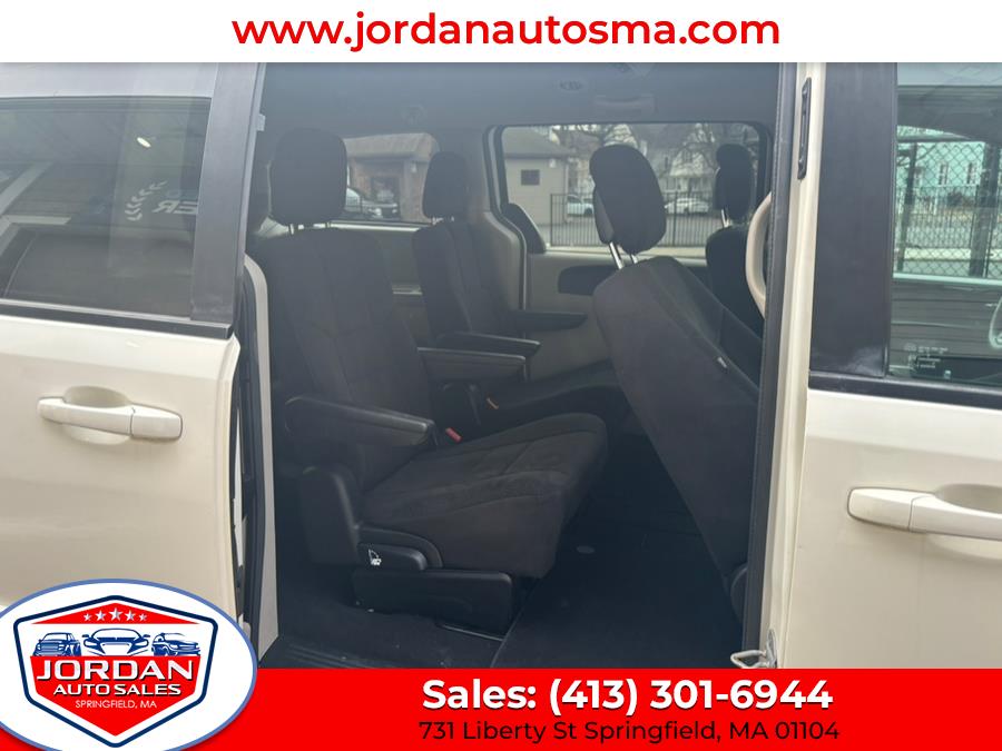2013 Dodge Grand Caravan SE photo