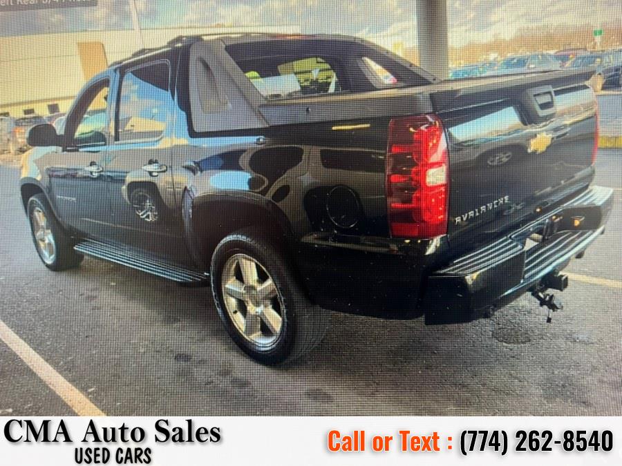 2012 Chevrolet Avalanche LS photo