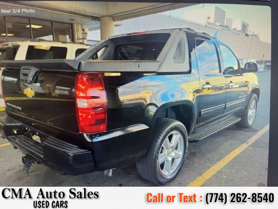 2012 Chevrolet Avalanche LS photo