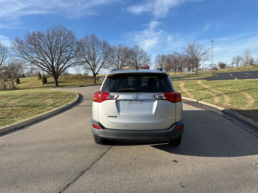 2013 Toyota RAV4 XLE photo