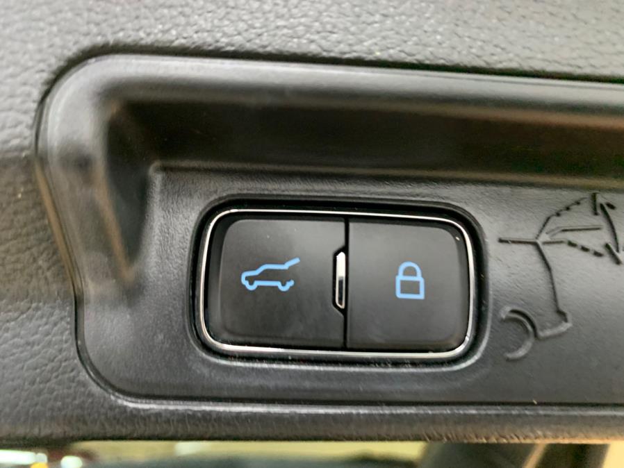 2021 Ford Explorer ST 4WD photo