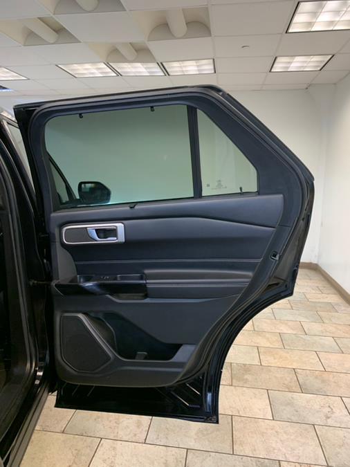 2021 Ford Explorer ST 4WD photo